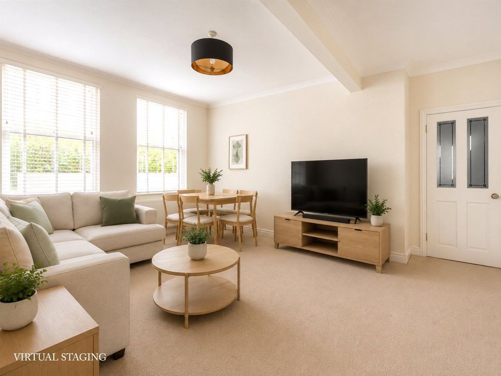 Property photo 2 of 11 Picture No. 27