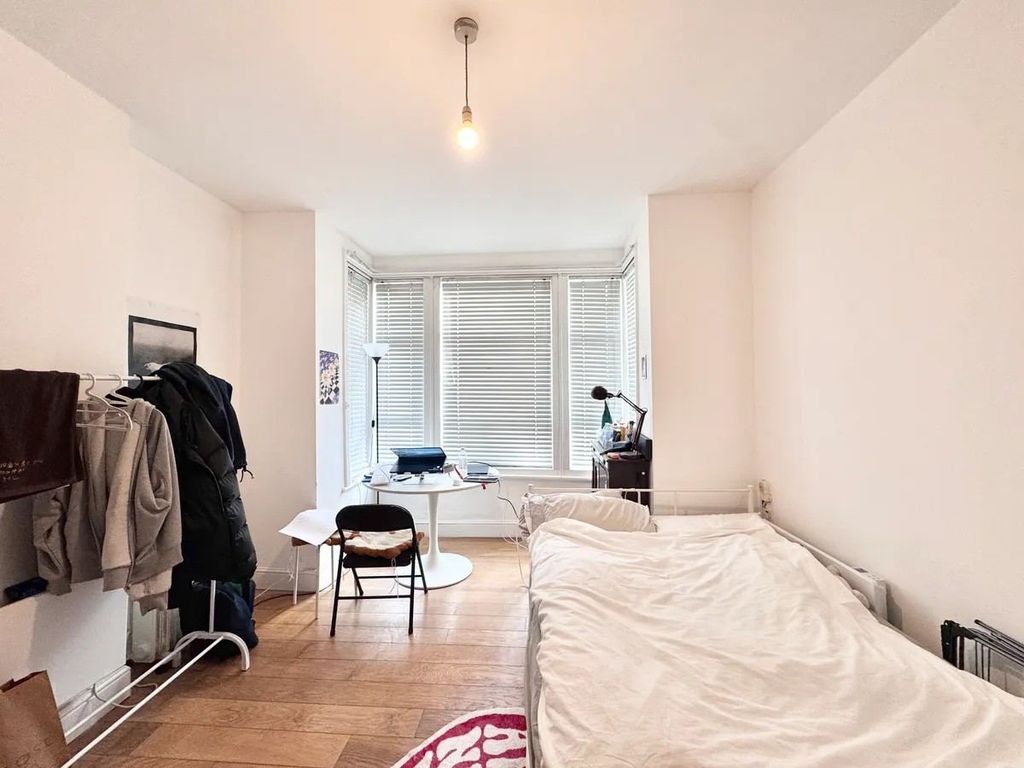 Property photo 2 of 6 E00A42Ead64c44ee2746A905Fcd42A1A