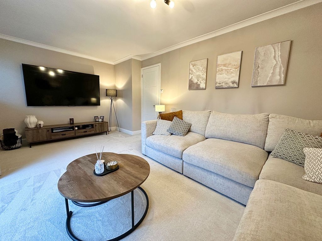 Property photo 2 of 23