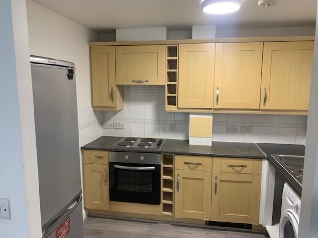 Property photo 1 of 7 Fitted Kitchen
