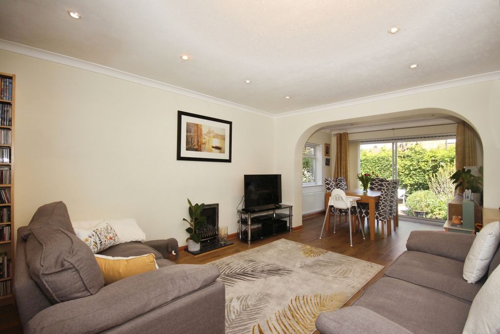 Property photo 2 of 16 Pbox-Img.Jpg