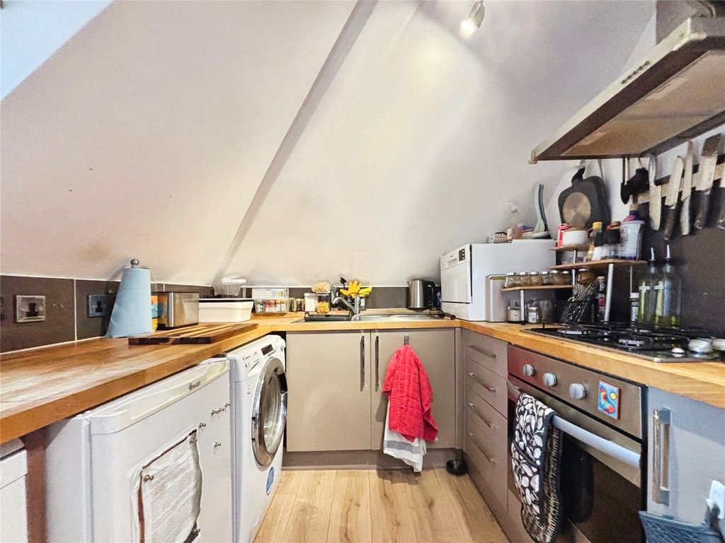 Property photo 2 of 16 Picture No. 08