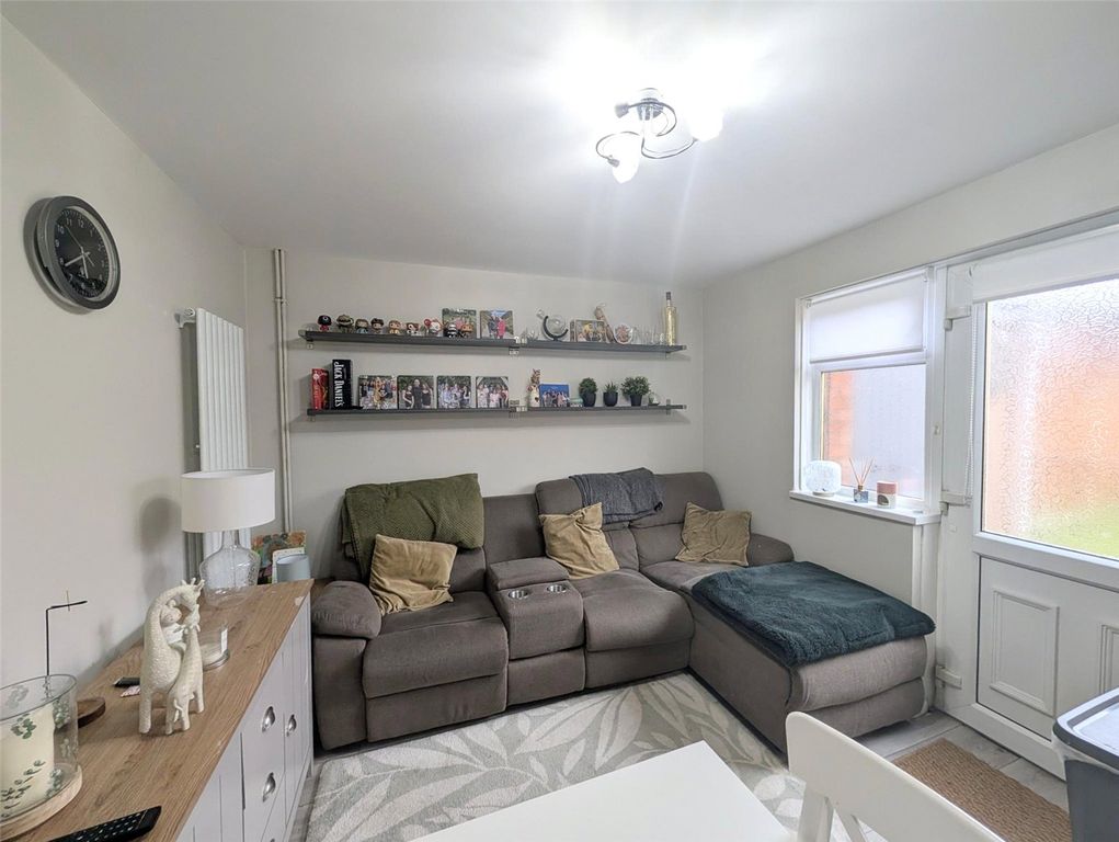 Property photo 3 of 9 Picture No. 08