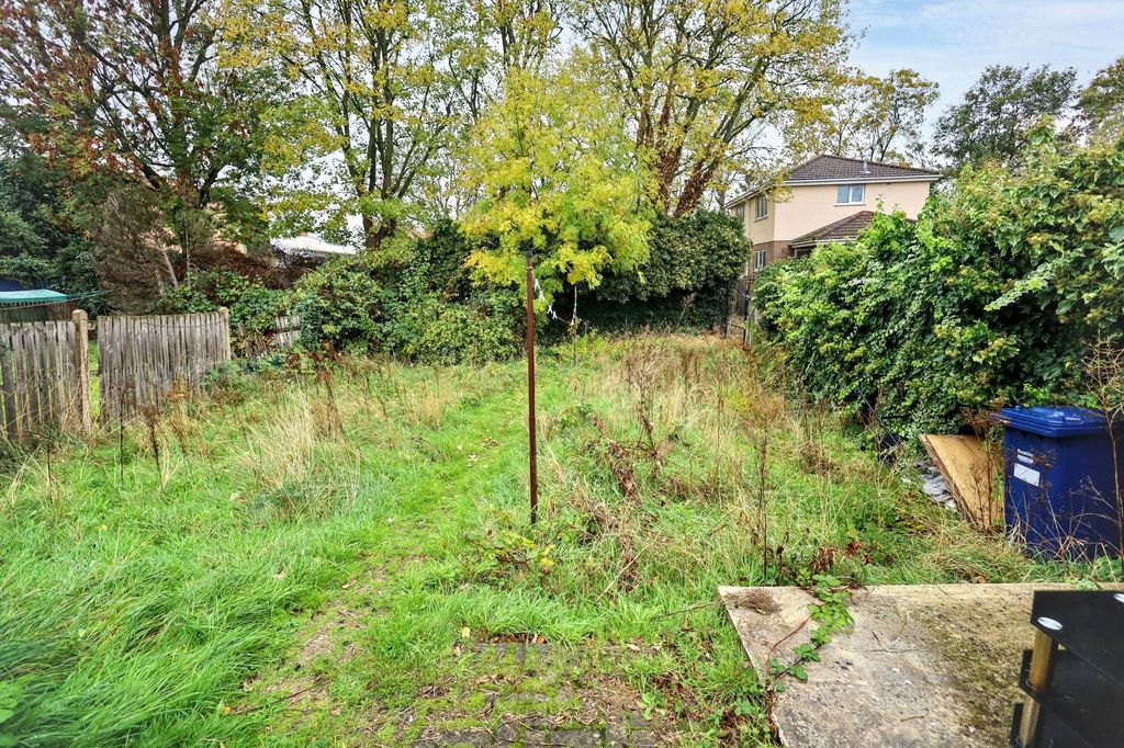 Property photo 2 of 24