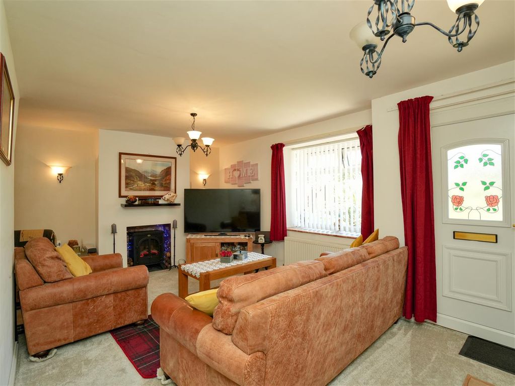 Property photo 2 of 23 Lounge