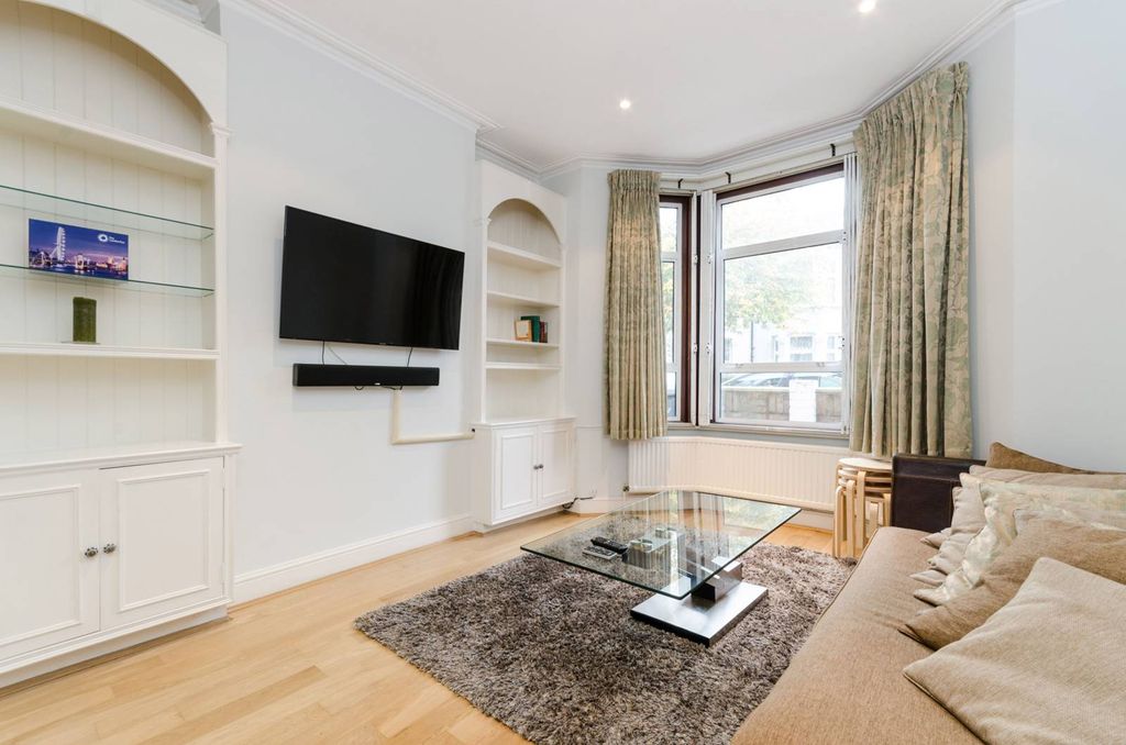 Property photo 1 of 8