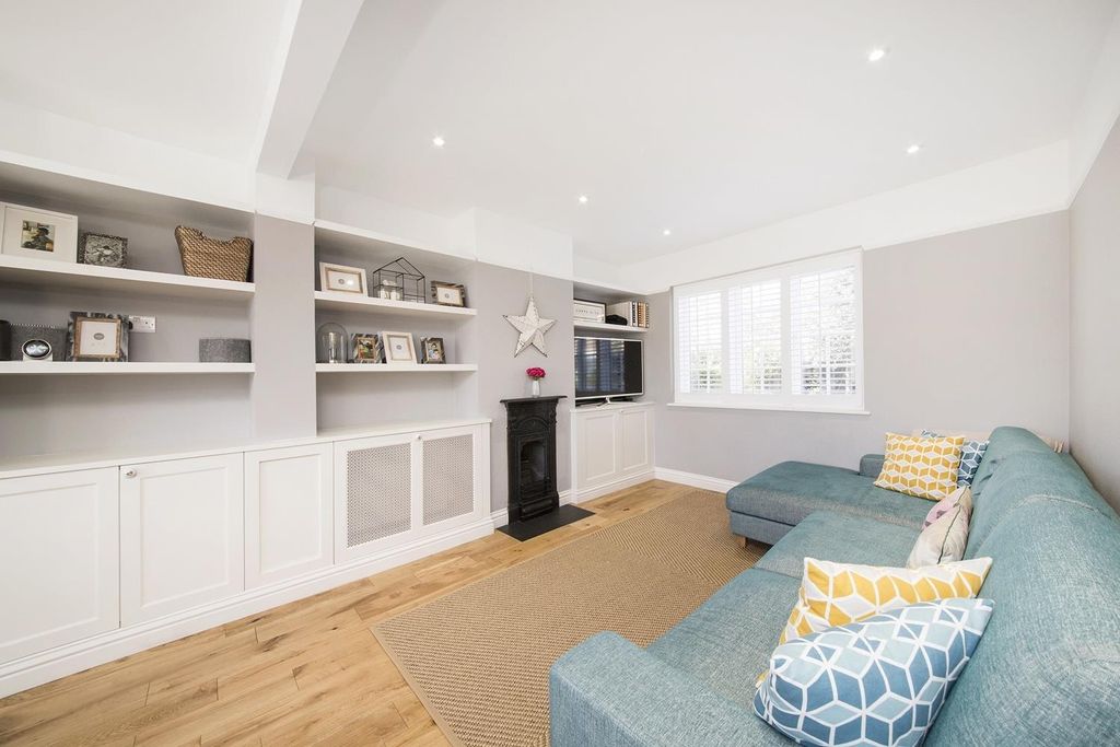 Property photo 2 of 10 6.Jpg