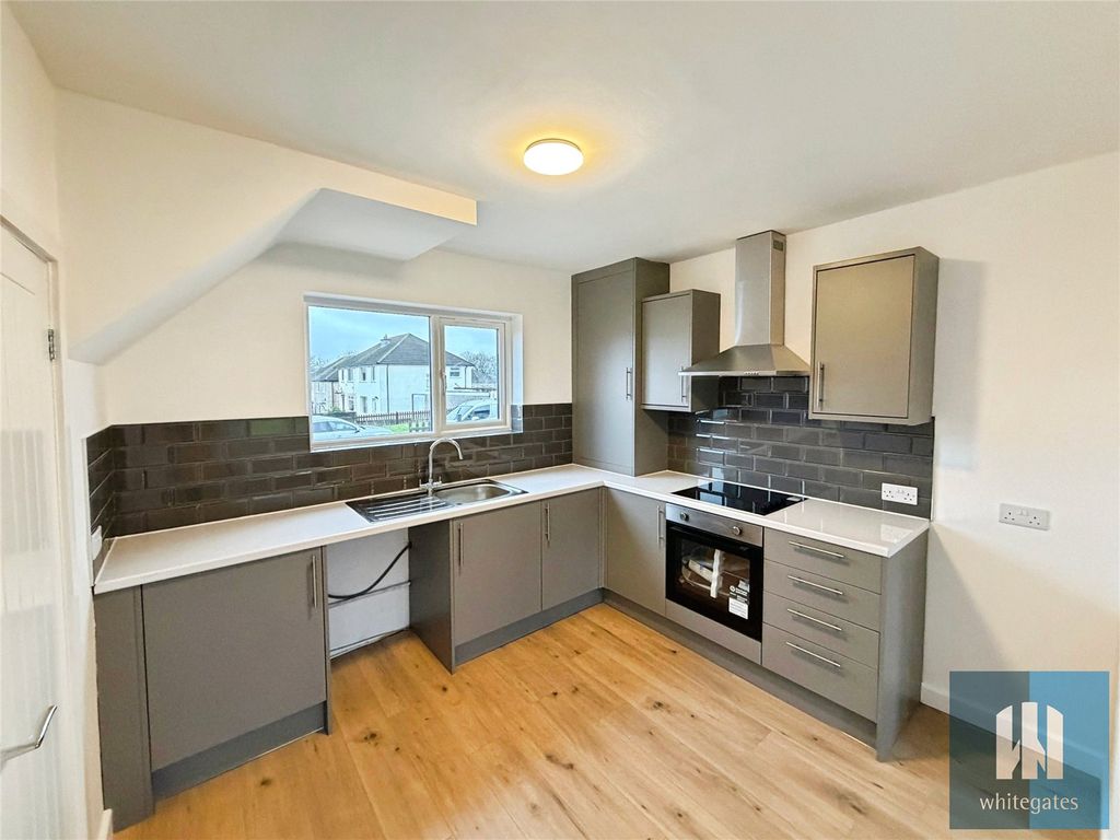 Property photo 2 of 25 Picture No. 13