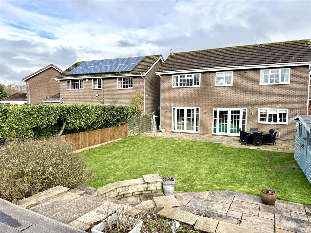 Property photo 1 of 26 Outside