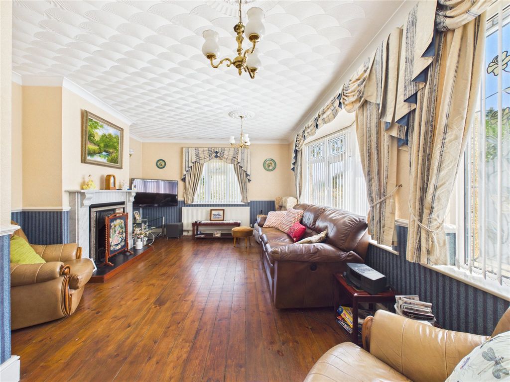 Property photo 3 of 25 Picture No. 18