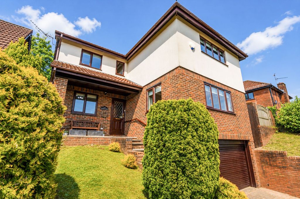 Property photo 1 of 33