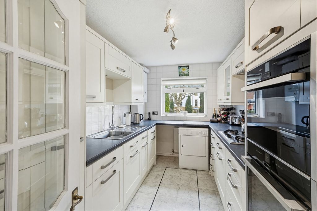 Property photo 3 of 12 Picture No. 06