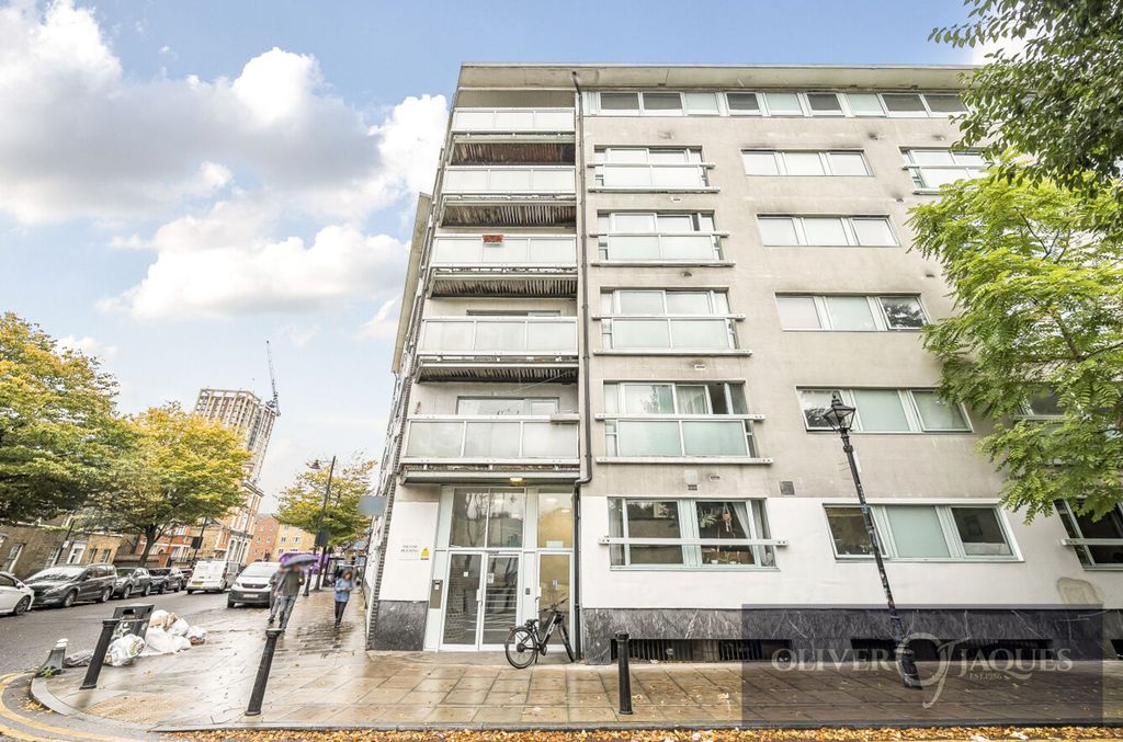 Property photo 1 of 17 Building Entrance