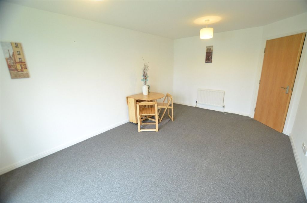 Property photo 3 of 7 Picture No. 11
