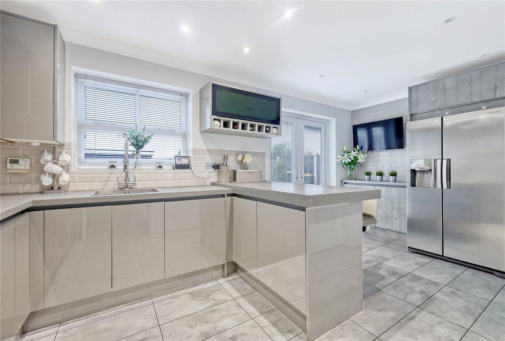 Property photo 1 of 30 Picture No. 17