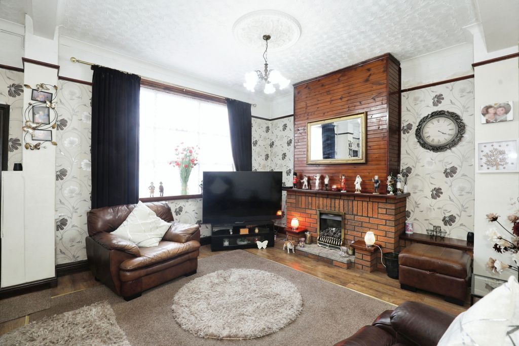 Property photo 3 of 15