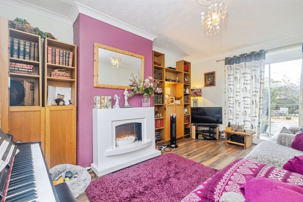 Property photo 3 of 18