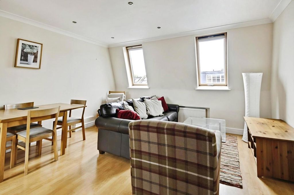 Property photo 1 of 8 Pbox-Img.Jpg