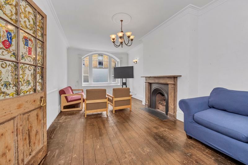 Property photo 2 of 25 Sitting Room