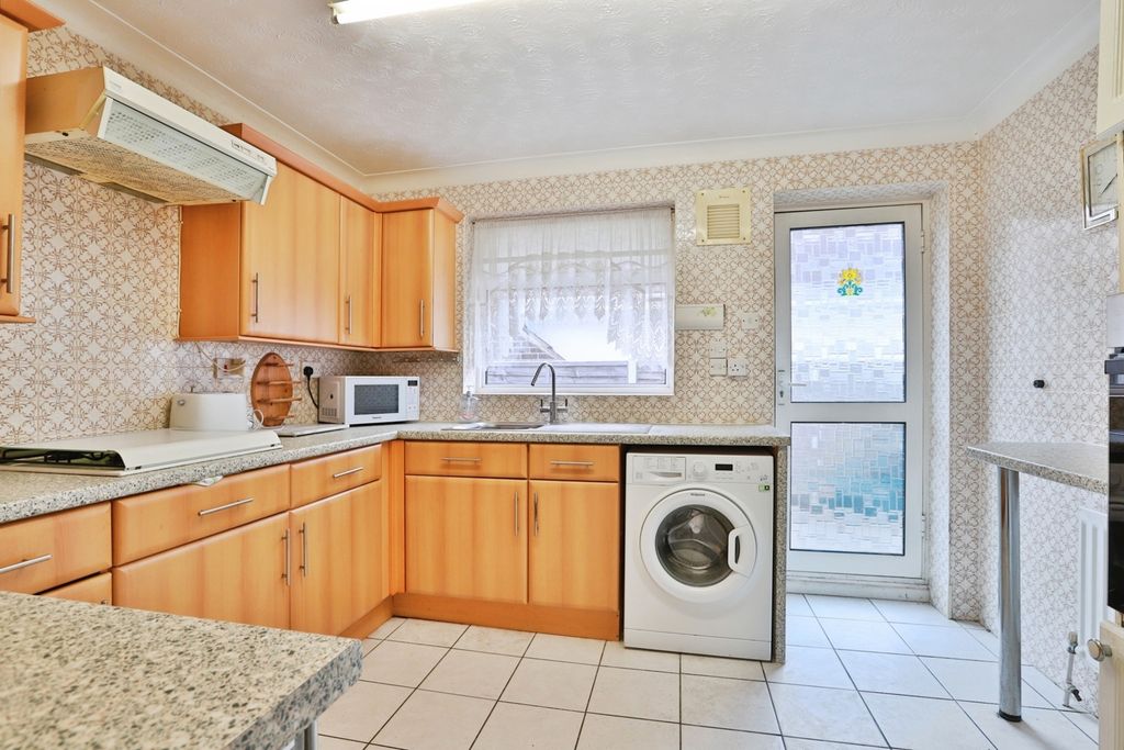 Property photo 3 of 15 Pbox-Img.Jpg