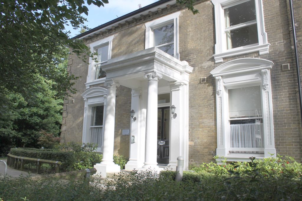 Property photo 1 of 4
