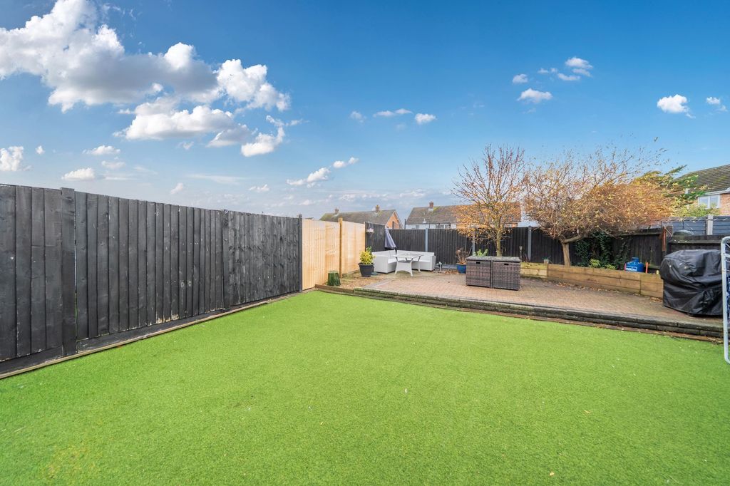 Property photo 2 of 18