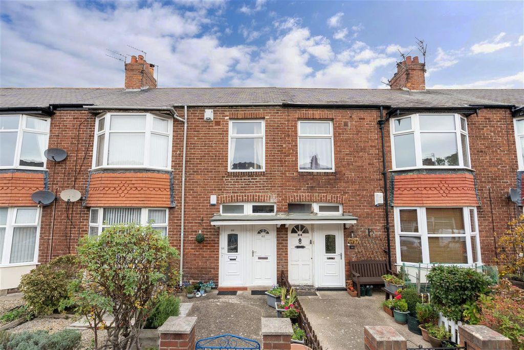 Property photo 1 of 8 External