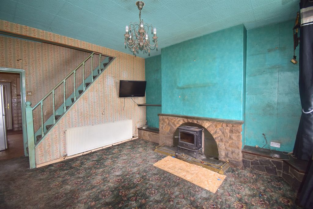 Property photo 2 of 11 Sitting Room