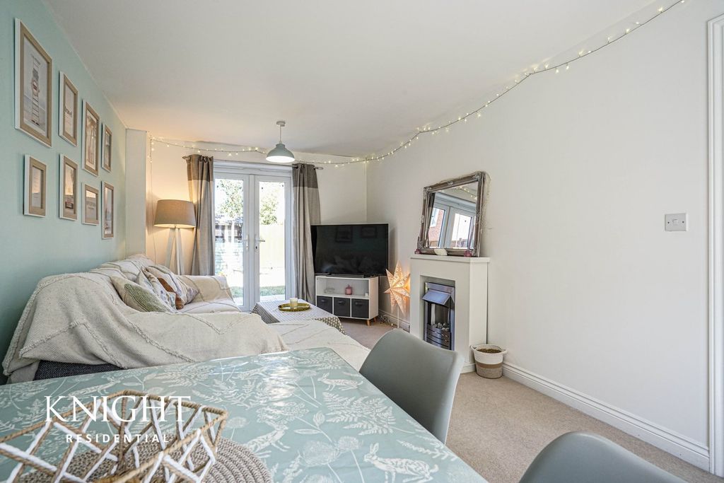 Property photo 3 of 23