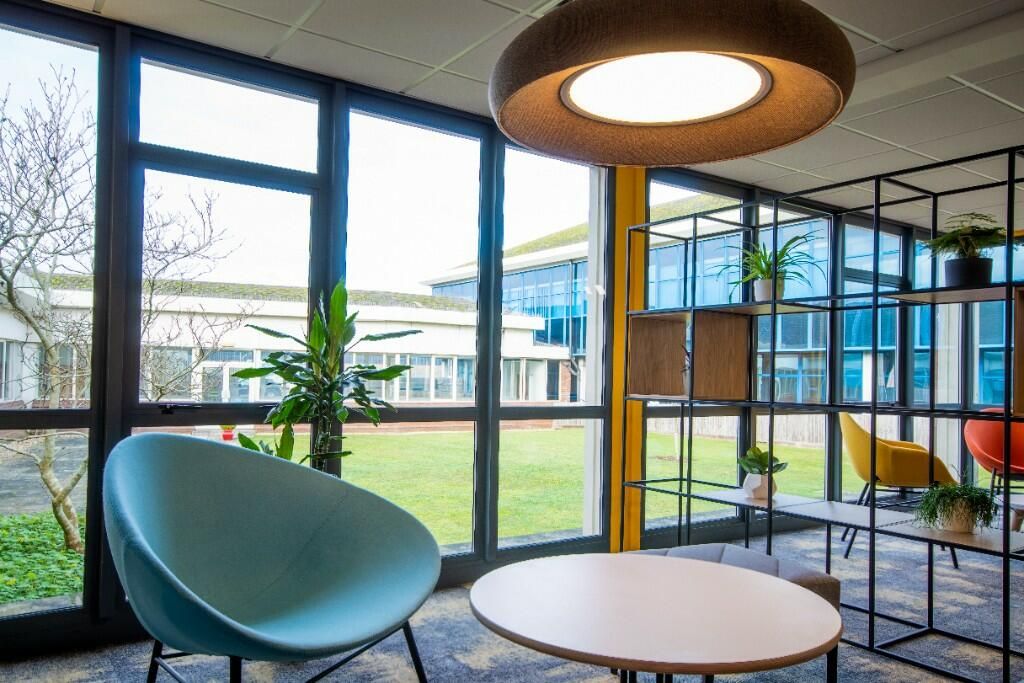 Property photo 3 of 148 Building Interior