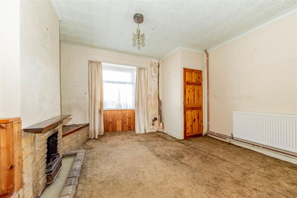 Property photo 3 of 14