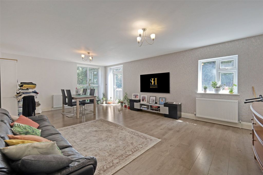 Property photo 2 of 16 Picture No. 39
