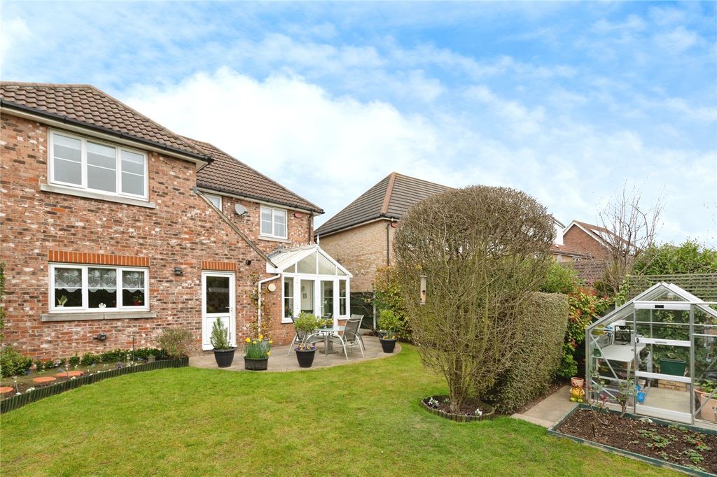 Property photo 2 of 16 Picture No. 04
