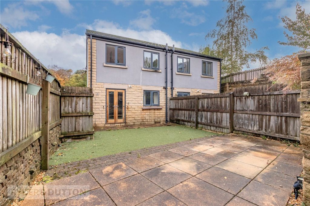 Property photo 2 of 21 Rear Garden