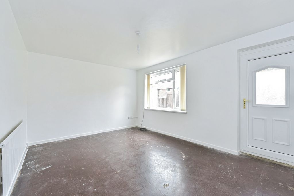 Property photo 3 of 17 Photo