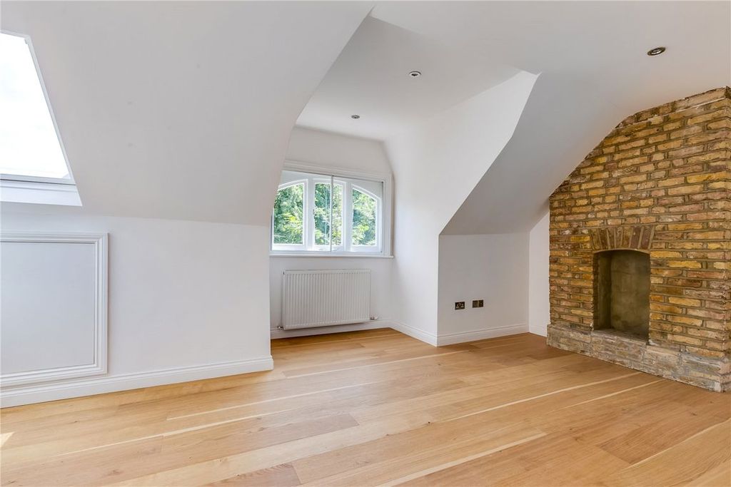 Property photo 2 of 5