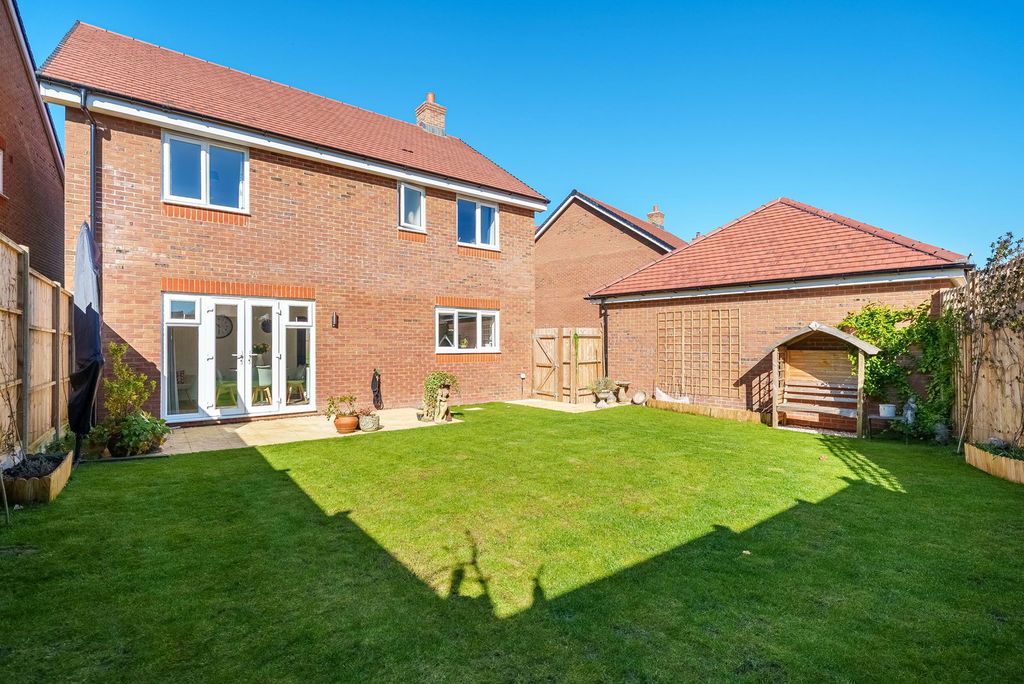 Property photo 3 of 32