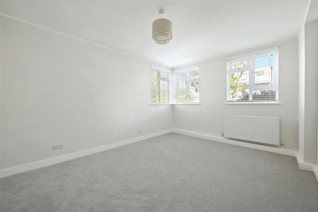 Property photo 2 of 10 Picture No. 03