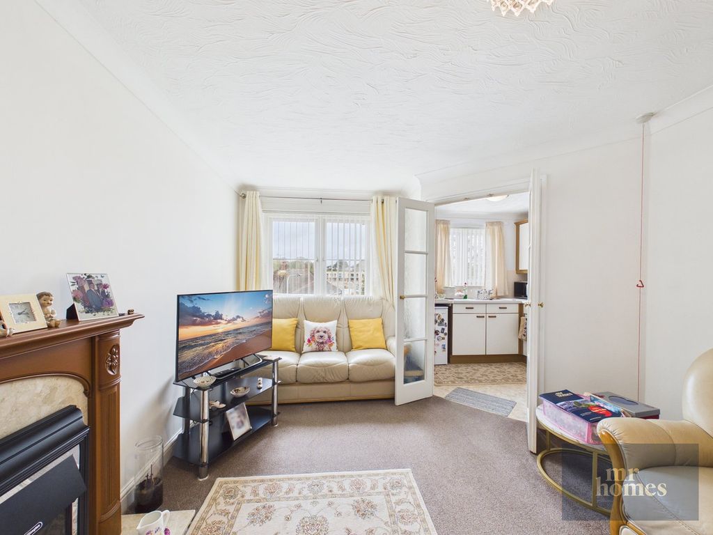 Property photo 3 of 21