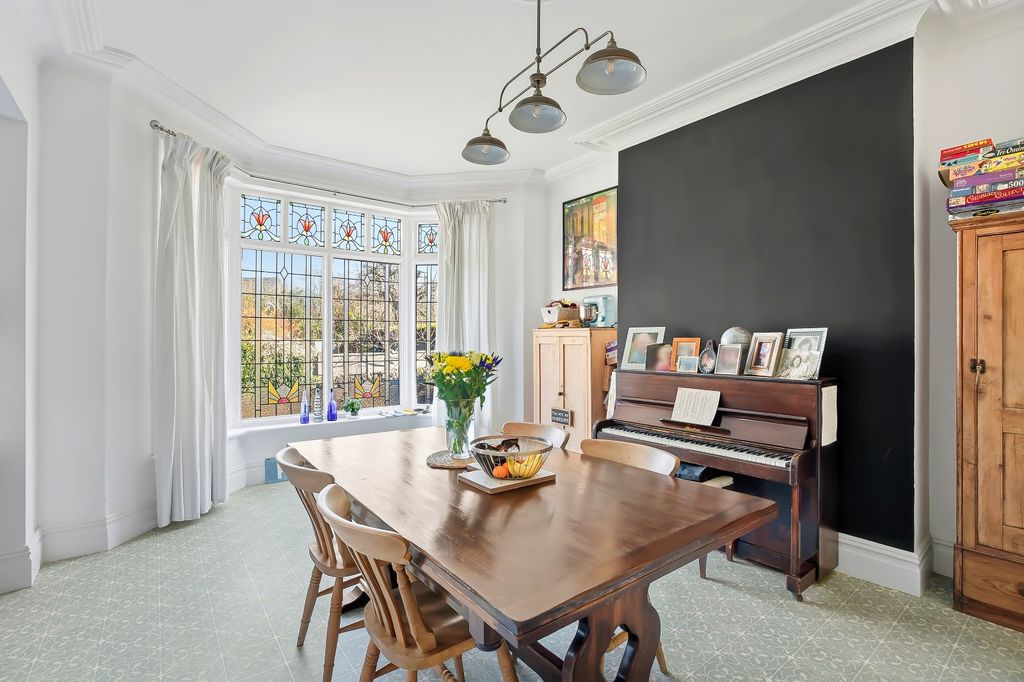 Property photo 3 of 33 Picture No. 04