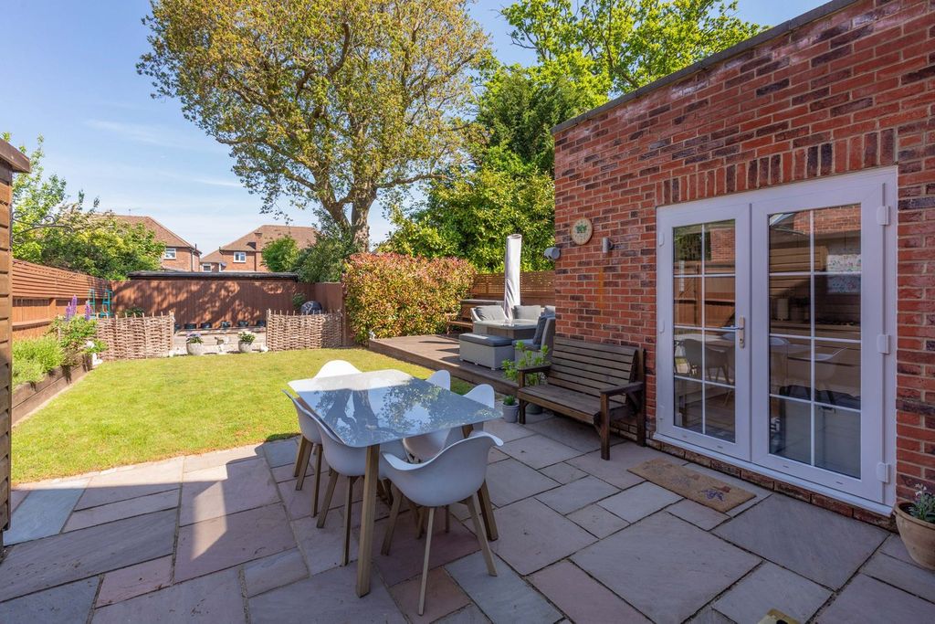 Property photo 2 of 17