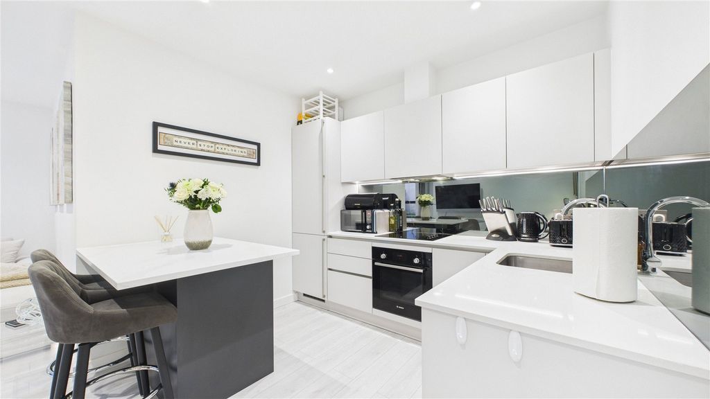 Property photo 3 of 13 Picture 3