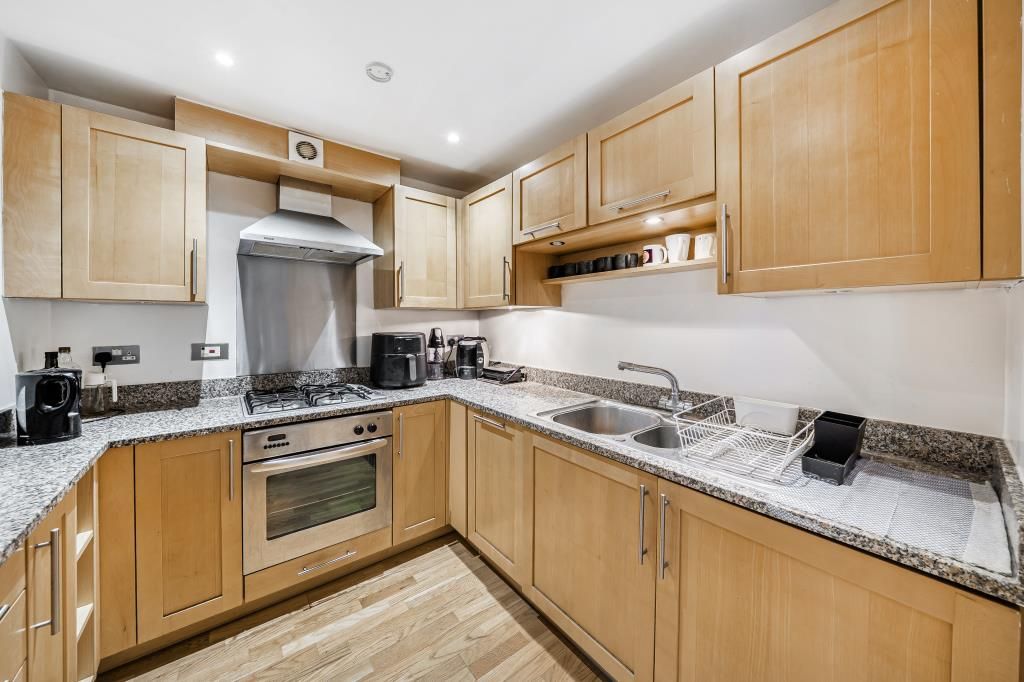 Property photo 3 of 8 Kitchen