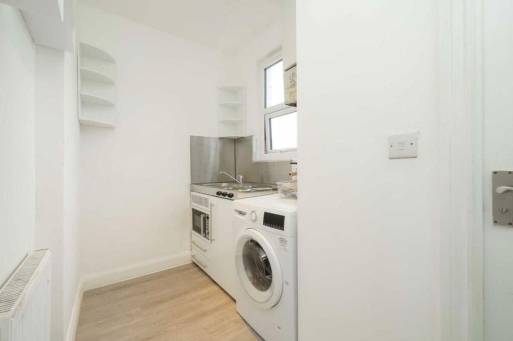 Property photo 3 of 4