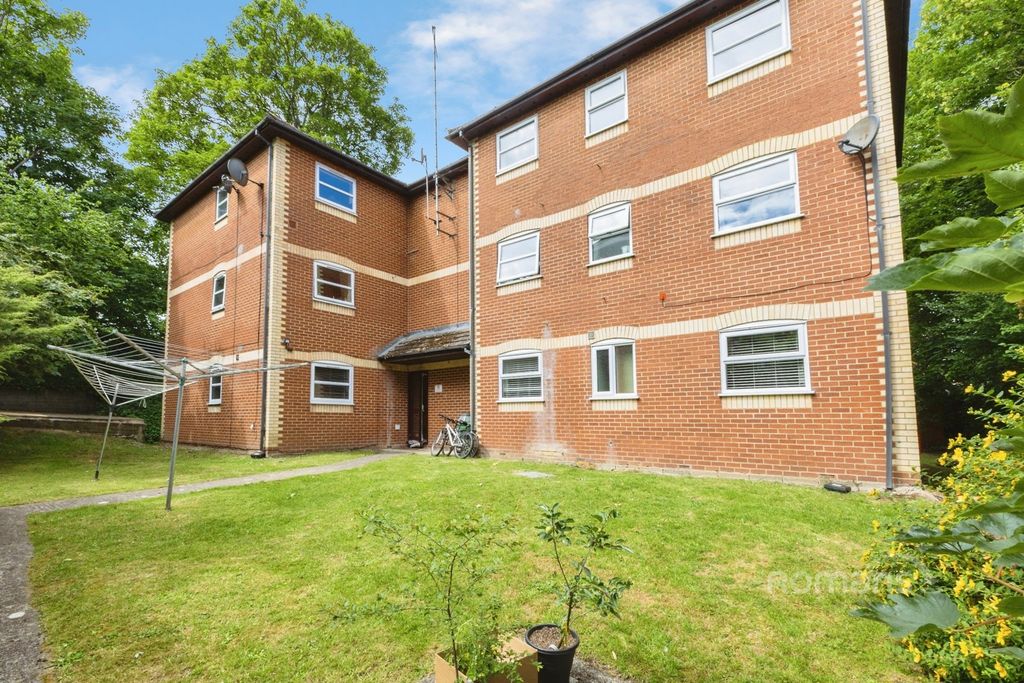 Property photo 1 of 11 Pbox-Img.Jpg