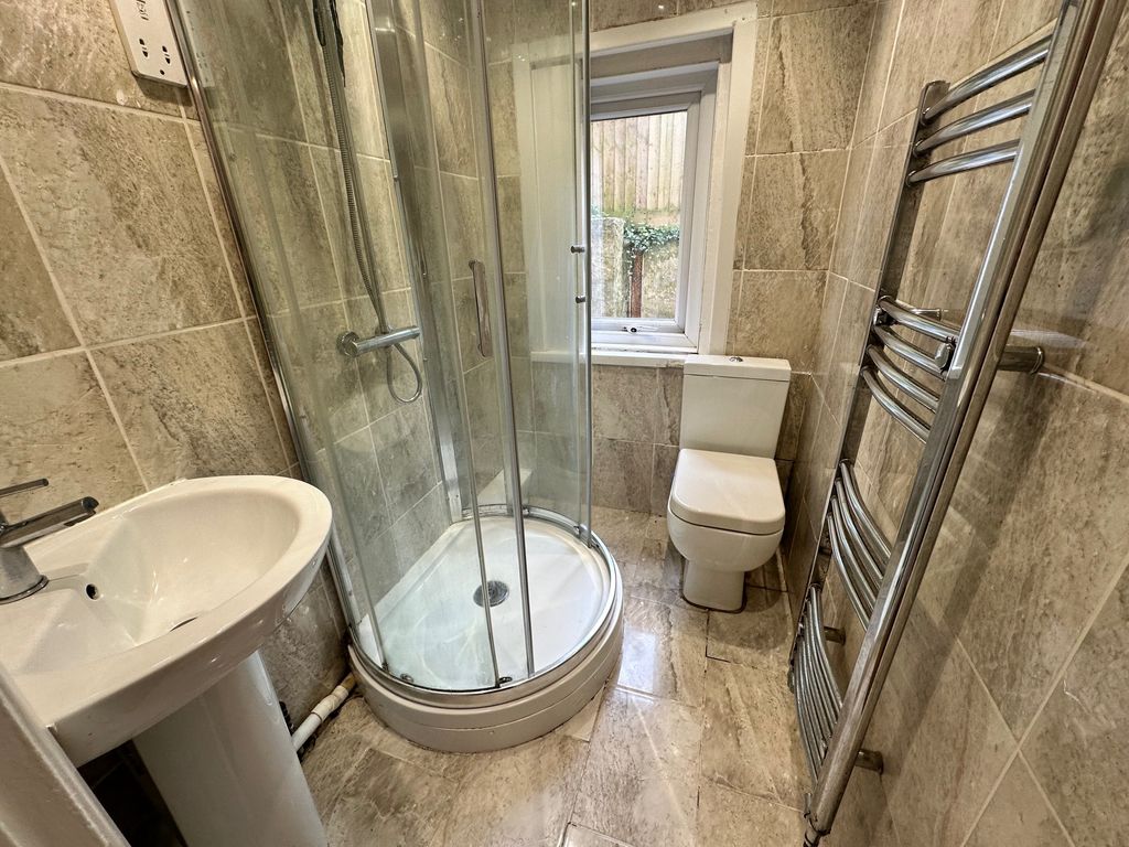 Property photo 2 of 16 Image
