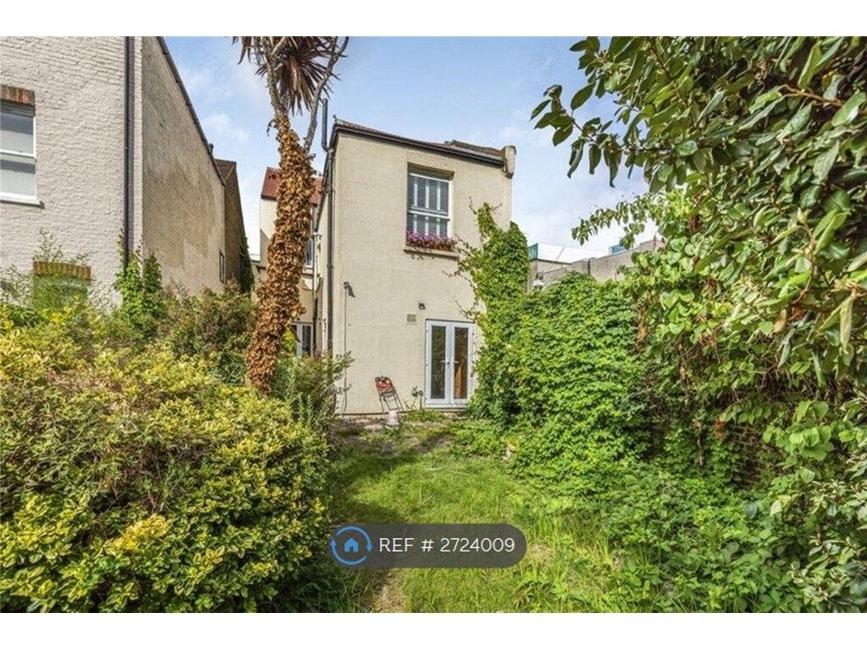 Property photo 2 of 9 Garden