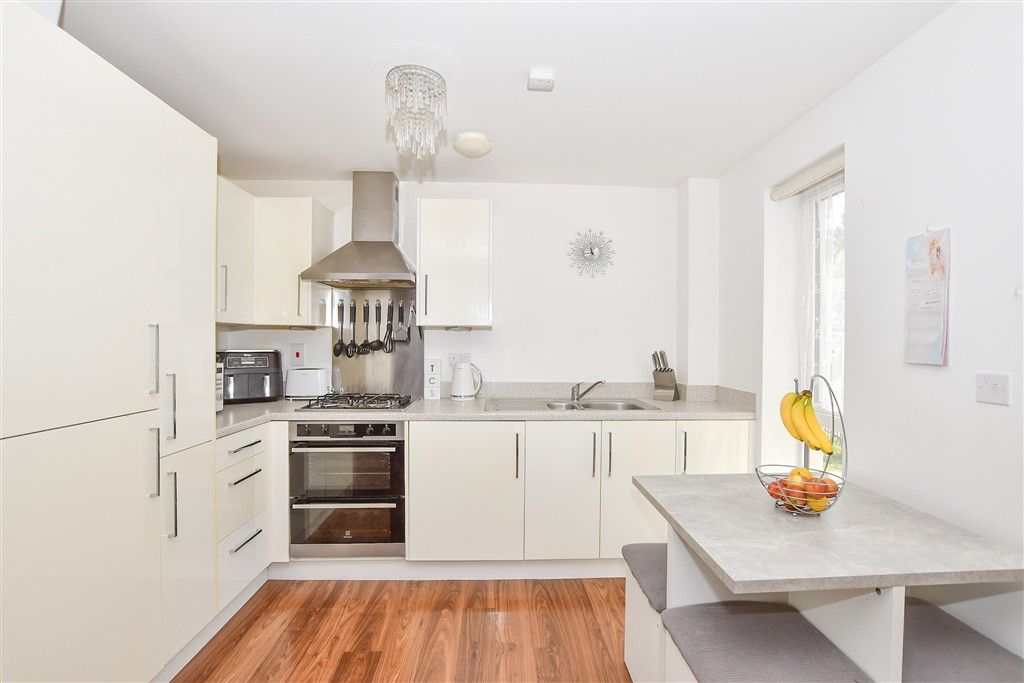 Property photo 2 of 15 Kitchen