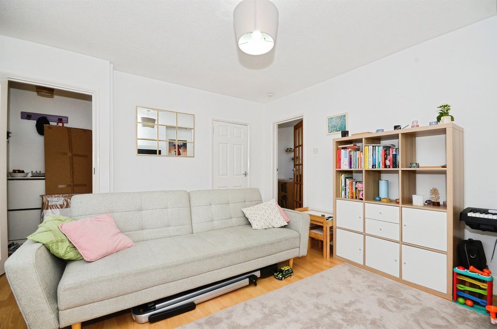 Property photo 2 of 14 Image