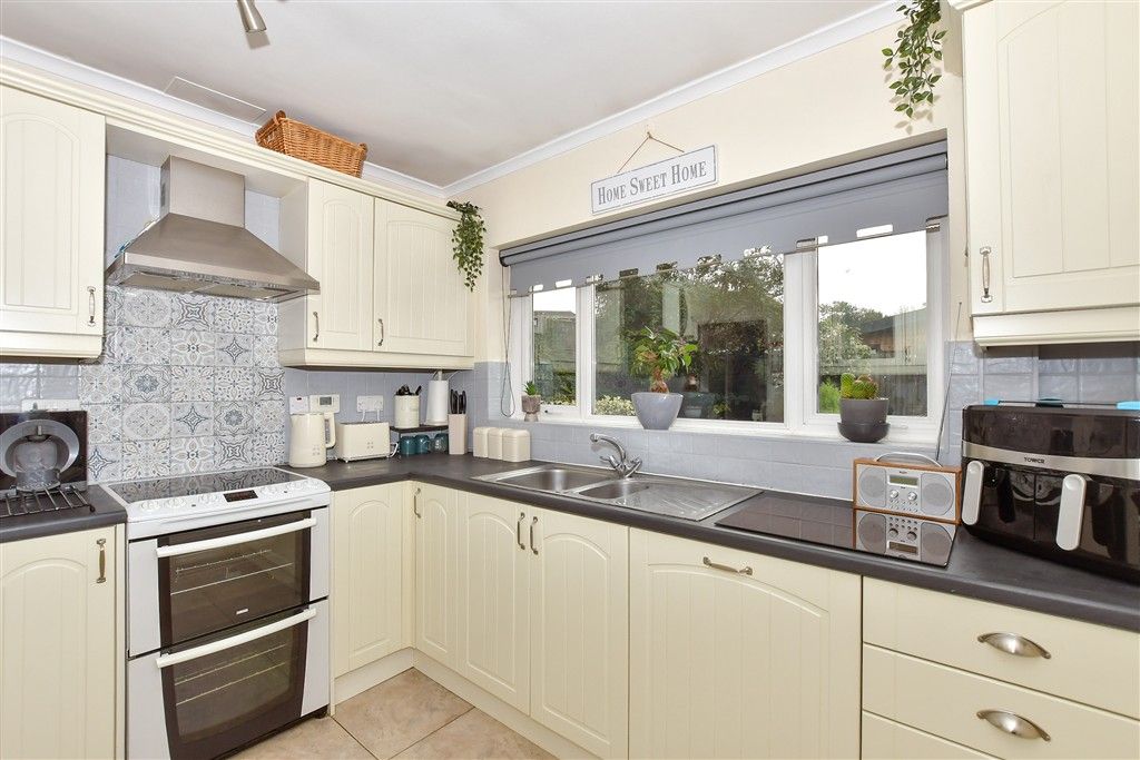 Property photo 2 of 15 Kitchen